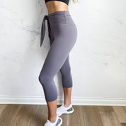 High Tied Capri Leggings